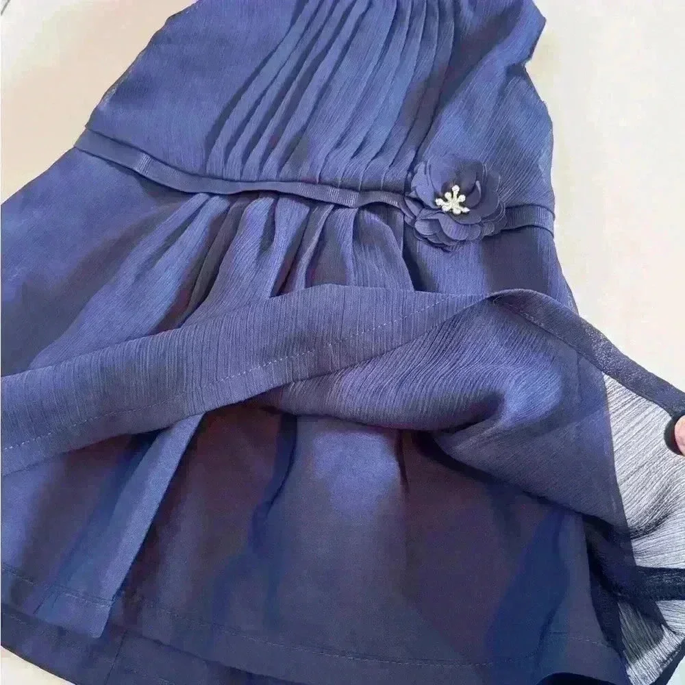 Infant‎ dress size 3 months